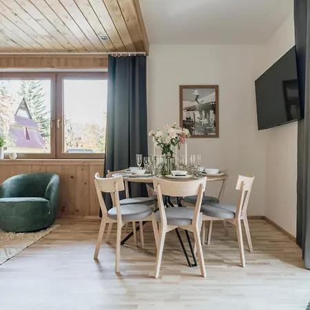 Apres Bachleda - Loftaffair Collection زاكوباني